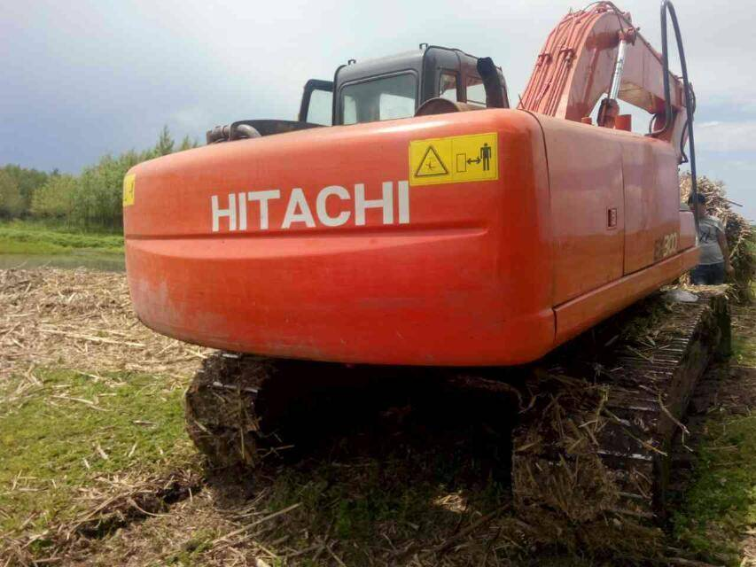 Conas a dhiagnóiseadh tochaltóir Hitachi ZAXIS120 ag siúl go mall？